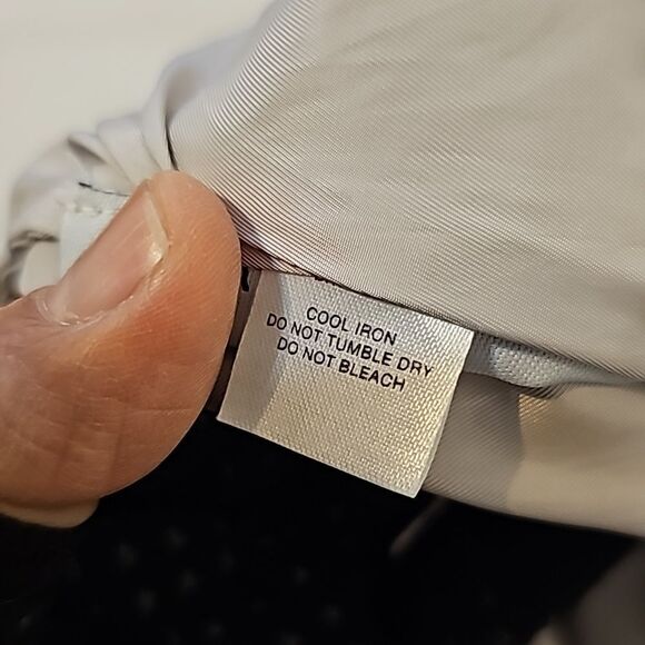 - Kacey /devlin satin blouse size 8 - Picture 9 of 10